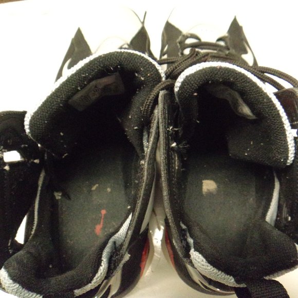 Athletic_Shoes